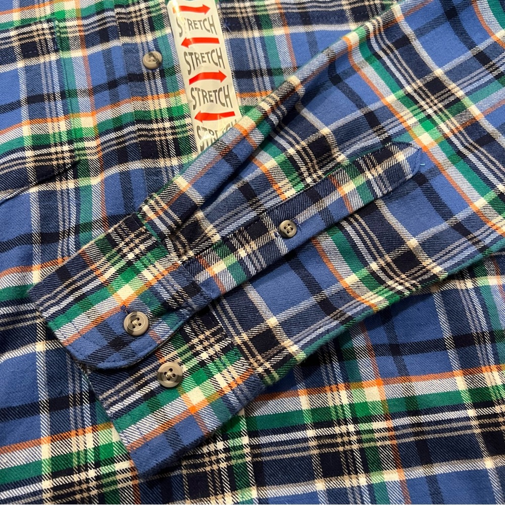 NEW Women’s Flannel Shirt (Medium) - Picture 9 of 13